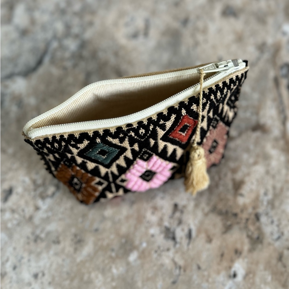 Embroidered Padded Pouch - Picture 7 of 9